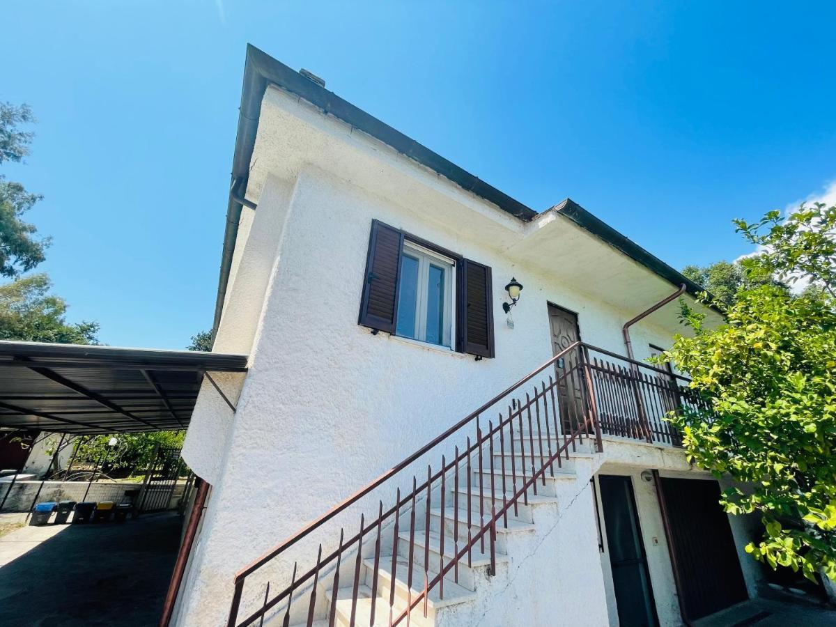 La casa di Nonna Attilia Lejlighed Fondi Eksteriør billede